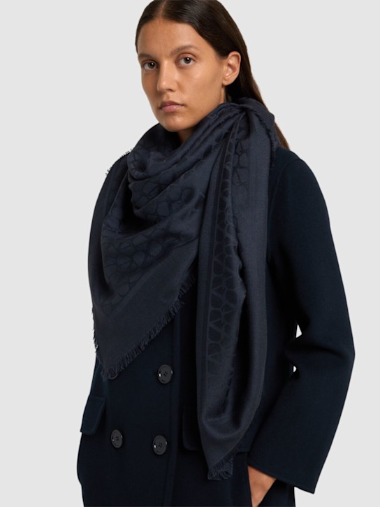 Valentino Garavani: Toile Iconographe wool & silk scarf - Navy - women_1 | Luisa Via Roma