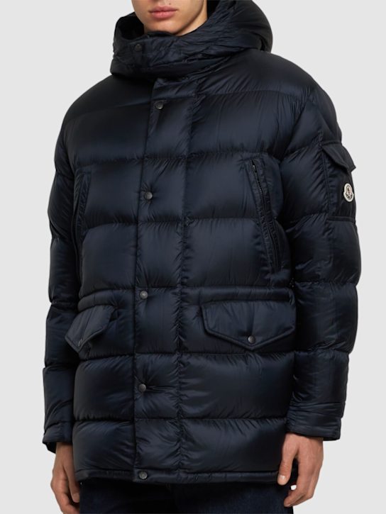 Moncler: Lange Daunenjacke aus Technostoff und Baumwolle - men_3 | Luisa Via Roma