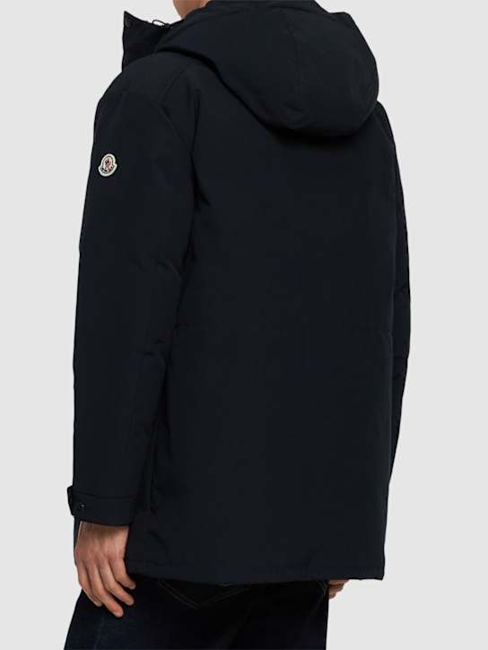 Moncler: Lange Daunenjacke aus Technostoff und Baumwolle - men_2 | Luisa Via Roma