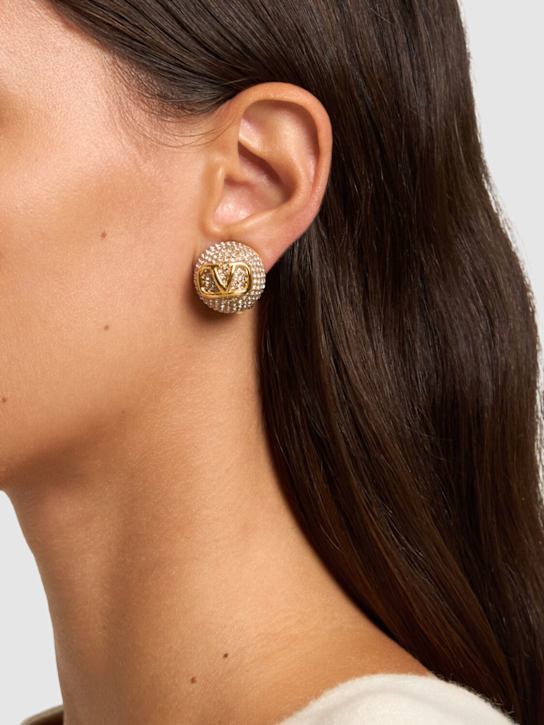 Valentino Garavani: Vlogo Signature crystal earrings - Oro 18/Crystal - women_1 | Luisa Via Roma