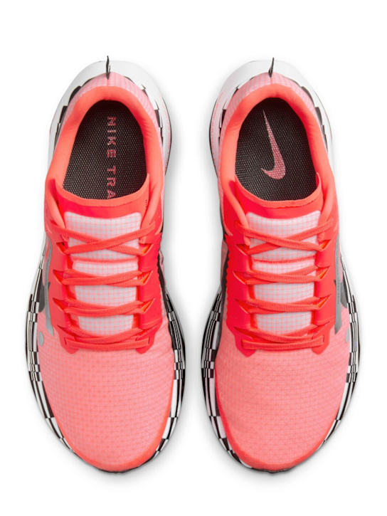 Nike: Ultrafly sneakers - Bright Crimson - men_2 | Luisa Via Roma