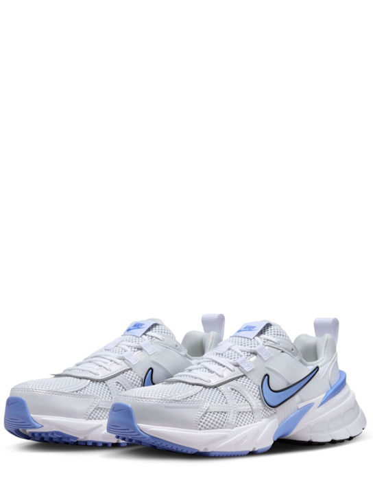 Nike: Sneakers V2K Run - Bianco/Blu Royal - women_1 | Luisa Via Roma