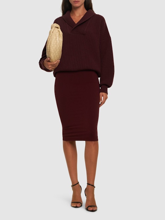 Andreadamo: Sculpting jersey midi skirt - Burgundy - women_1 | Luisa Via Roma