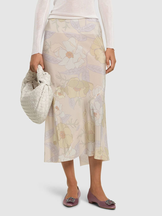 Manolo Blahnik: 10mm Hangisi satin ballerina flats - women_1 | Luisa Via Roma