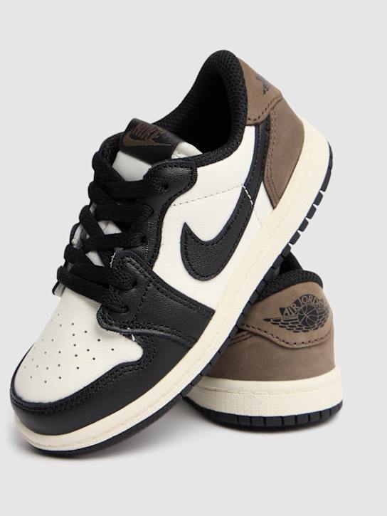 Jordan: Jordan 1 Retro Low OG スニーカー - kids-girls_1 | Luisa Via Roma