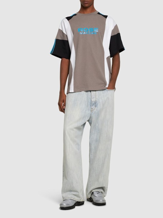 Martine Rose: Oversize paneled t-shirt - men_1 | Luisa Via Roma