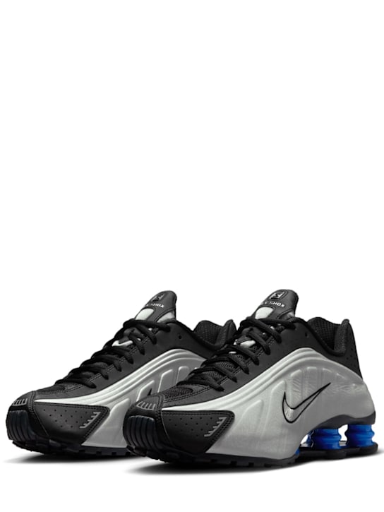 Nike: Sneakers Shox R4 - women_1 | Luisa Via Roma