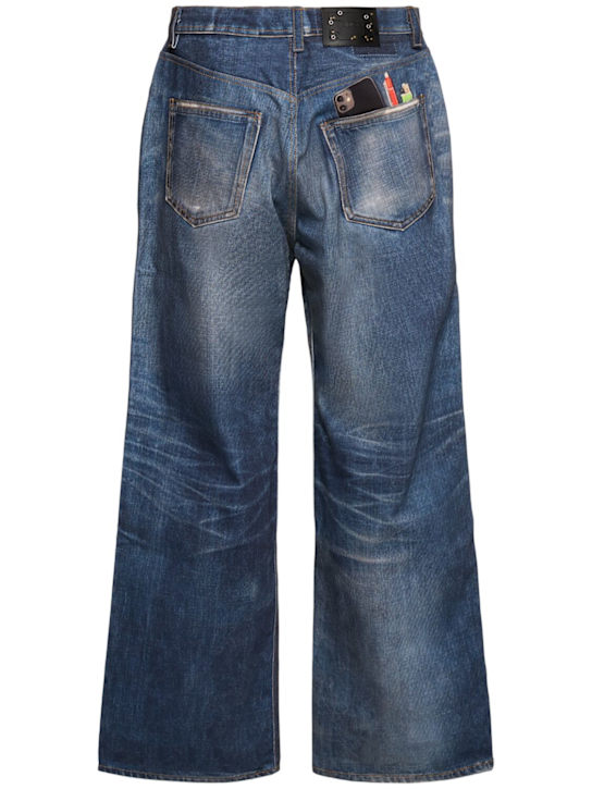 Andersson Bell: Pantalon unisexe en denim imprimé trompe l'œil - men_4 | Luisa Via Roma