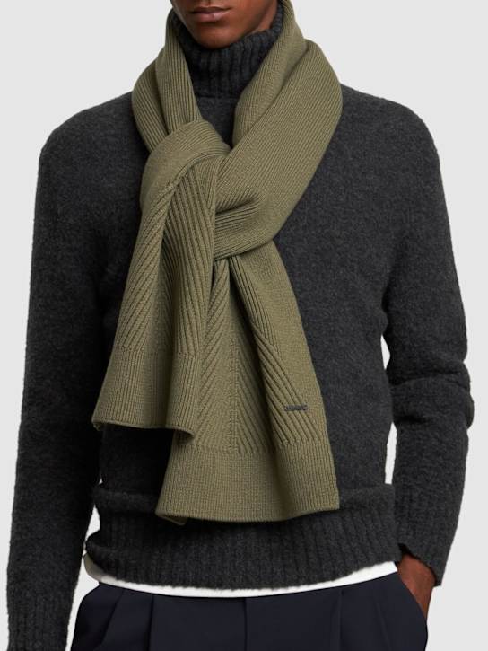 Alphatauri: Affa scarf - Olive Green - men_1 | Luisa Via Roma