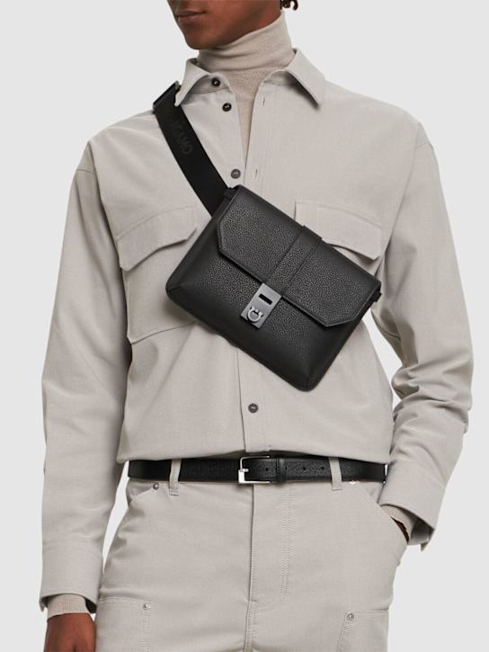 Ferragamo: Twins logo leather belt bag - men_1 | Luisa Via Roma