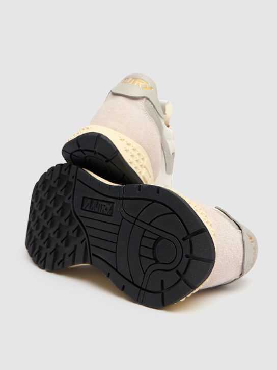 Autry: Reelwind low sneakers - White/Grey - men_4 | Luisa Via Roma