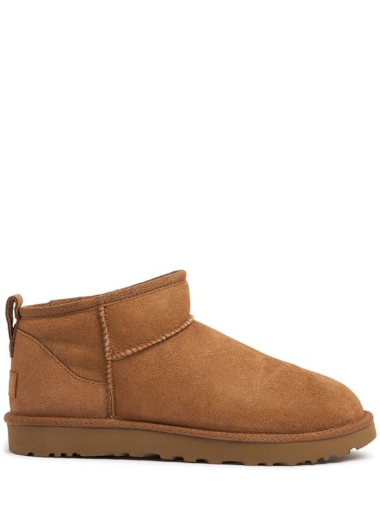 Ugg: Stivali Classic Ultra Mini in shearling 10mm - women_0 | Luisa Via Roma
