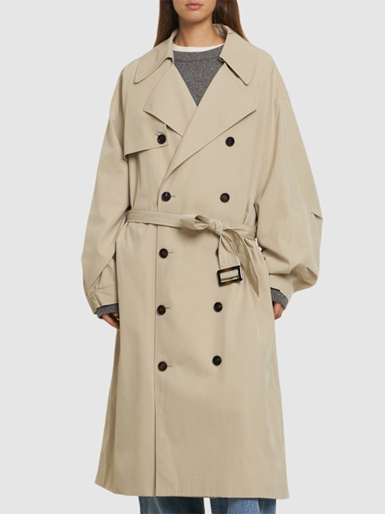 The Frankie Shop: Mavis oversize long trench coat - women_2 | Luisa Via Roma
