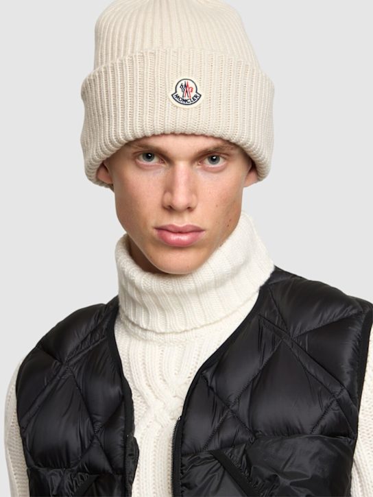 Moncler: Logo wool & cashmere beanie - men_1 | Luisa Via Roma