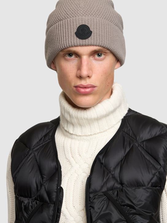 Moncler: Logo carded wool beanie - men_1 | Luisa Via Roma