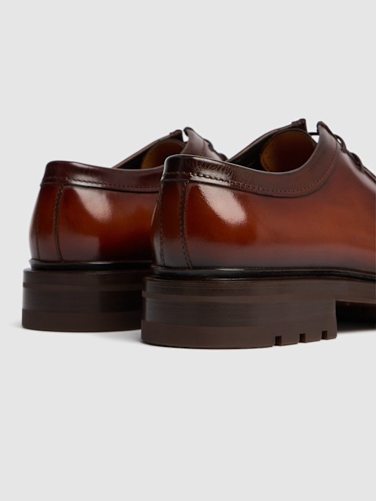 Santoni: Emylyn lace-up shoes - Light Brown - men_4 | Luisa Via Roma