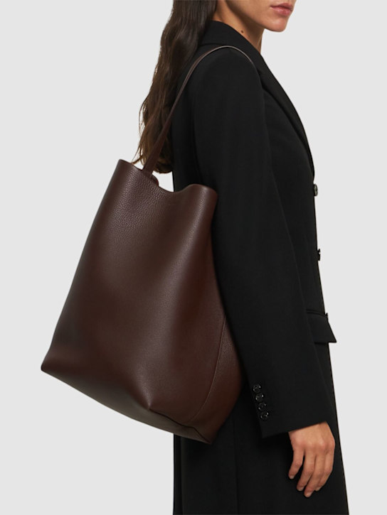 The Row: Large N/S Park Tote lux grain bag - women_1 | Luisa Via Roma