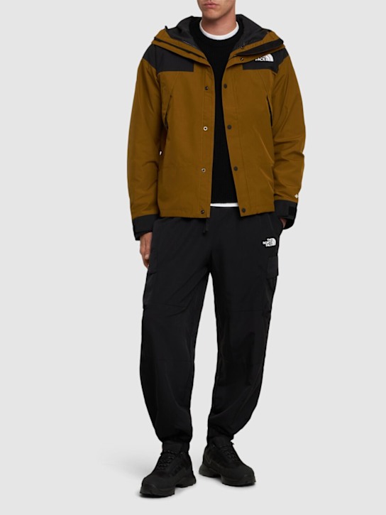 The North Face: Himalayan cargo track pants - men_1 | Luisa Via Roma