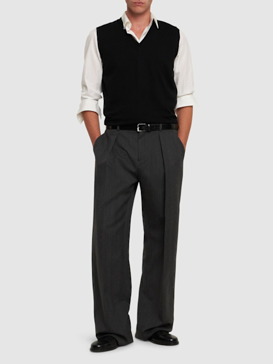 John Smedley: Hadfield extrafine wool knit vest - Black - men_1 | Luisa Via Roma