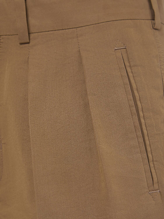 Tom Ford: Tailored fluid poplin shorts - Chestnut - men_4 | Luisa Via Roma