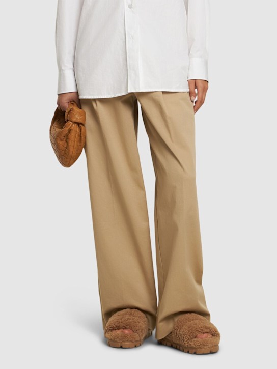 Ugg: 20mm Cozetta Curly slides - women_1 | Luisa Via Roma