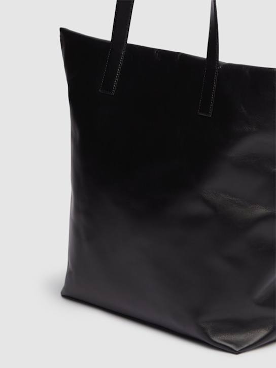 Dsquared2: Leather shopping bag - Black - women_3 | Luisa Via Roma
