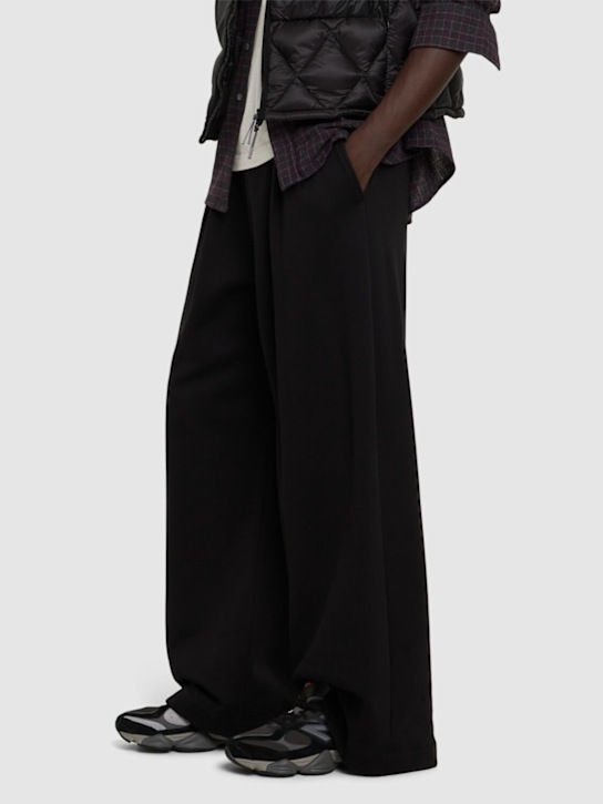 New Balance: 9060 Sneakers - men_1 | Luisa Via Roma