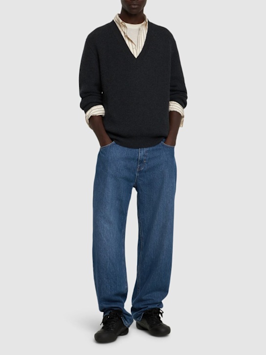 Seven Gauge: English rib wool knit v-neck sweater - men_1 | Luisa Via Roma