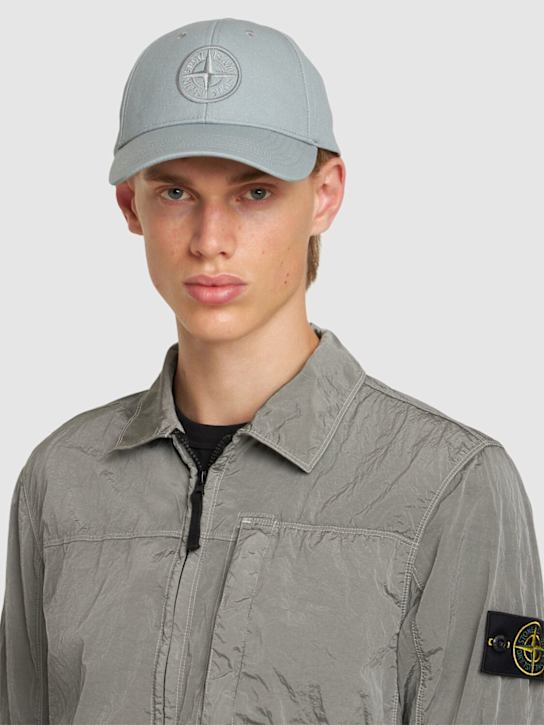 Stone Island: Cotton logo cap - men_1 | Luisa Via Roma