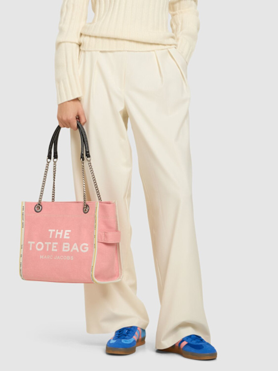 Marc Jacobs: The Medium Tote denim chain bag - women_1 | Luisa Via Roma