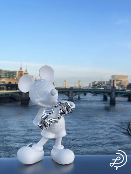 Leblon Delienne: Mickey With Love figurine - White - ecraft_1 | Luisa Via Roma