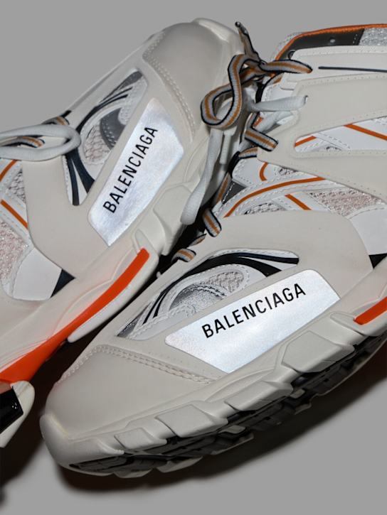Balenciaga: 50毫米M Track E运动鞋 - 白色/橙色 - men_4 | Luisa Via Roma