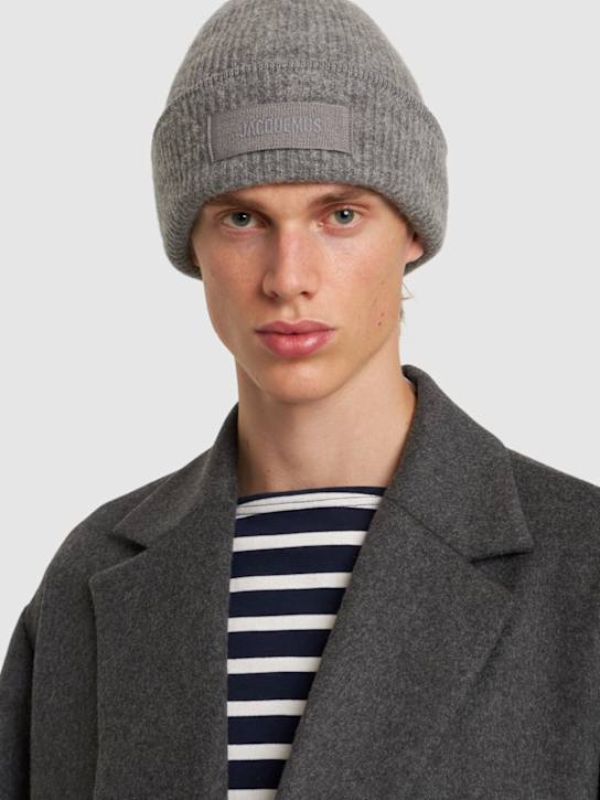 Jacquemus: Le Bonnet Gros Grain アルパカブレンドキャップ - ダークグレー - men_1 | Luisa Via Roma