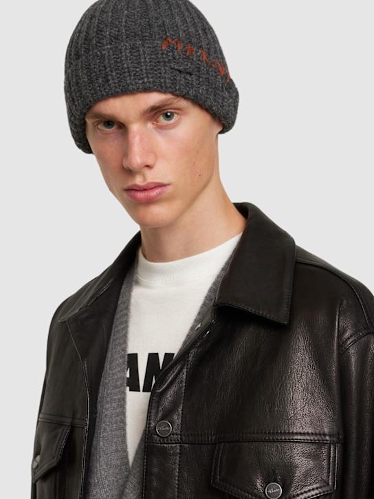 Marni: Handmade logo wool beanie - men_1 | Luisa Via Roma