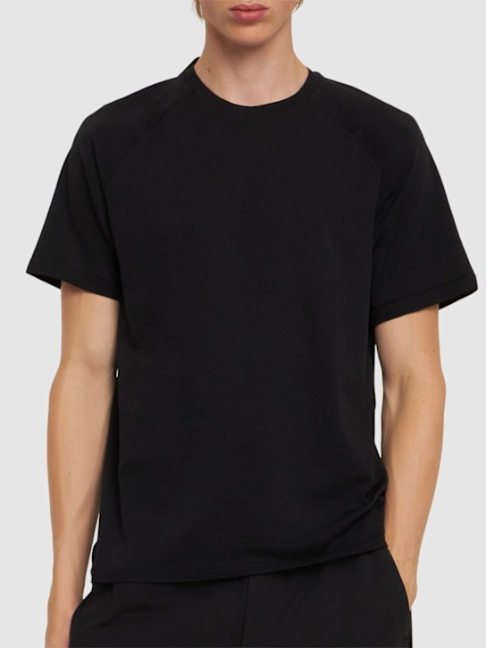 Y-3: Run short-sleeved tech t-shirt - men_2 | Luisa Via Roma