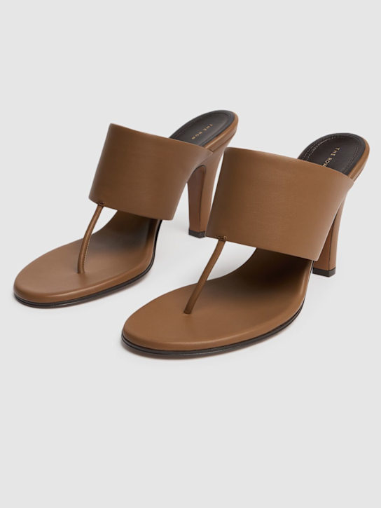 The Row: 90毫米Signum皮革凉鞋 - Fawn - women_2 | Luisa Via Roma