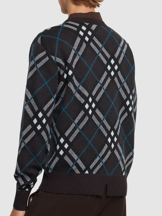 Burberry: Pullover aus Wollmischgewebe - Snug Ip Check - men_2 | Luisa Via Roma