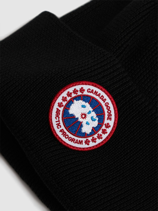 Canada Goose: Logo羊毛便帽 - kids-boys_1 | Luisa Via Roma