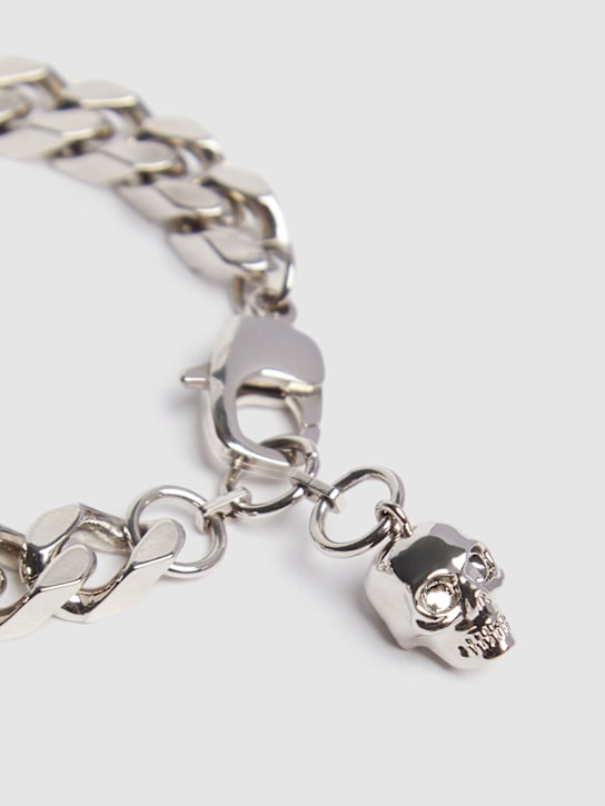 McQueen: Skull chain brass bracelet - Palladium - men_2 | Luisa Via Roma