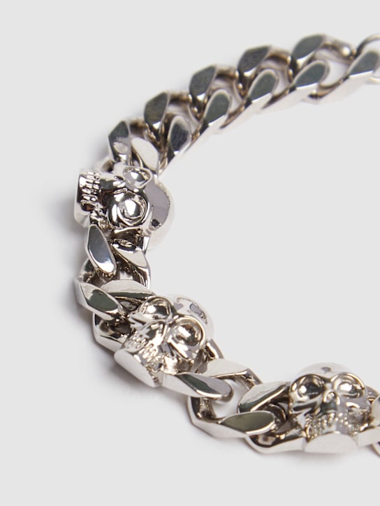 McQueen: Skull chain brass bracelet - Palladium - men_3 | Luisa Via Roma