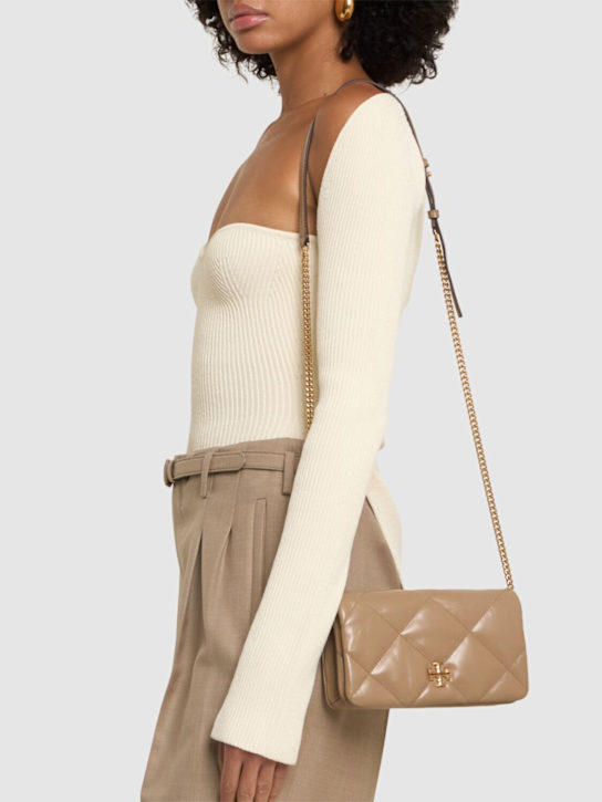 Tory Burch: Kira Diamond Quilt レザーチェーンウォレット - women_1 | Luisa Via Roma