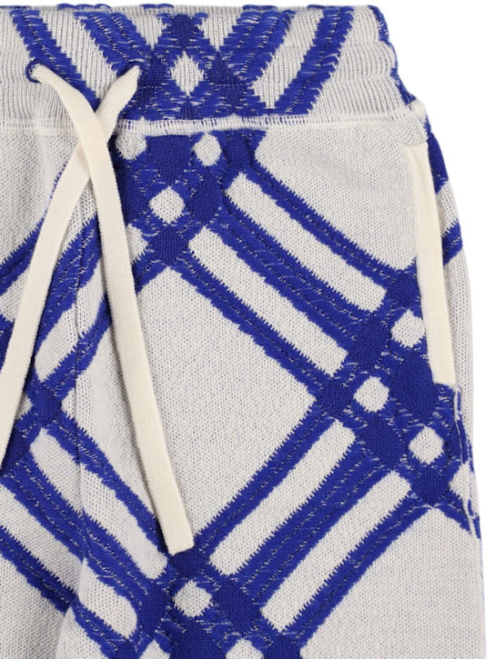 Burberry: Pantaloni in maglia di lana check - kids-girls_1 | Luisa Via Roma