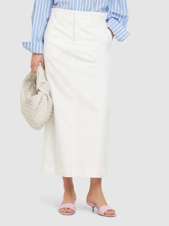 Manolo Blahnik: 50mm Helamu patent leather mules - women_1 | Luisa Via Roma