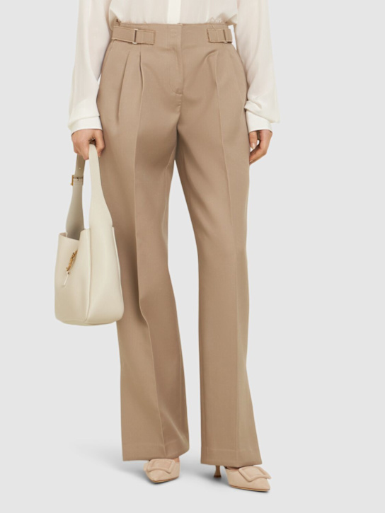 Manolo Blahnik: 50毫米"MAYSALE"麂皮穆勒鞋 - 米黄色 - women_1 | Luisa Via Roma