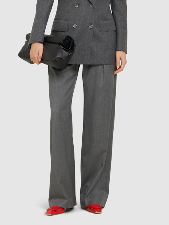 Roger Vivier: 45mm Belle Vivier lacquered leather pump - women_1 | Luisa Via Roma