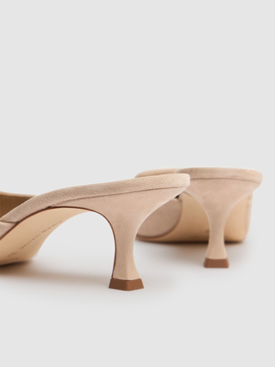 Manolo Blahnik: 50毫米"MAYSALE"麂皮穆勒鞋 - 米黄色 - women_3 | Luisa Via Roma