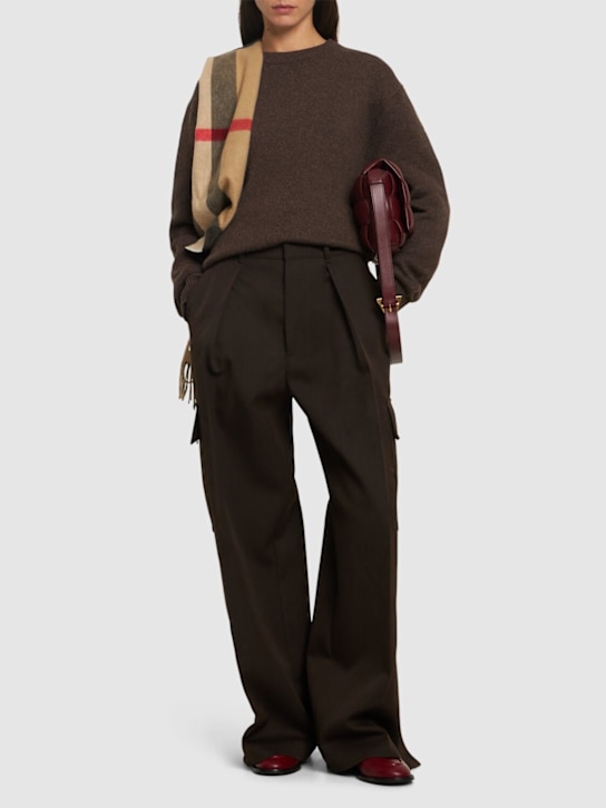Burberry: Pantaloni cargo in lana - women_1 | Luisa Via Roma