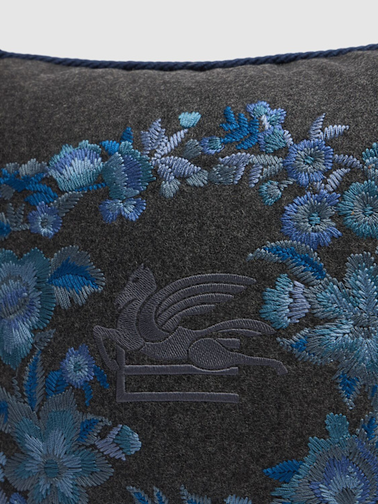 Etro: Cojín Fleur bordado - ecraft_1 | Luisa Via Roma