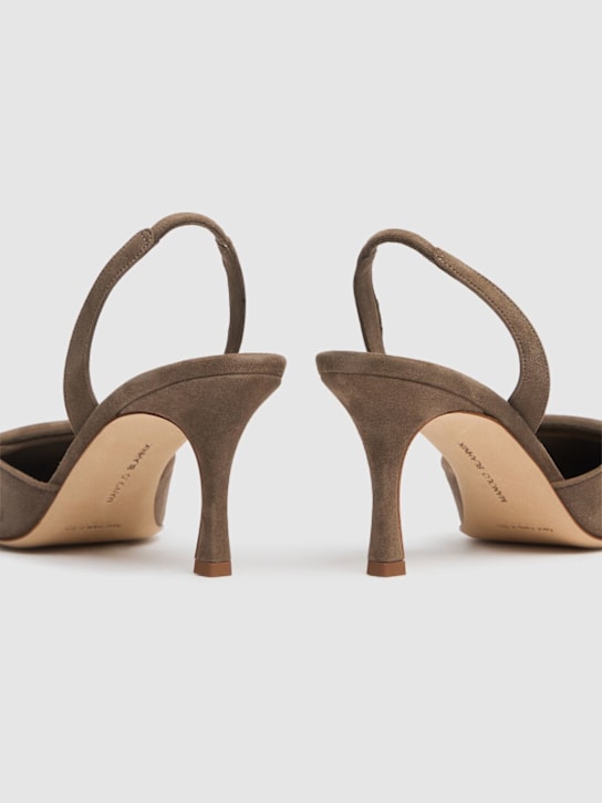 Manolo Blahnik: 70毫米“MAYSLI”麂皮露跟高跟鞋 - 棕色 - women_4 | Luisa Via Roma