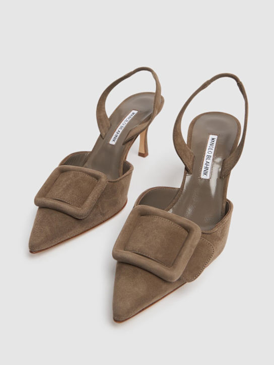 Manolo Blahnik: 70毫米“MAYSLI”麂皮露跟高跟鞋 - 棕色 - women_2 | Luisa Via Roma